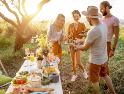 friends eating outsides