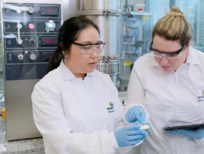 Two scientists in a laboratory